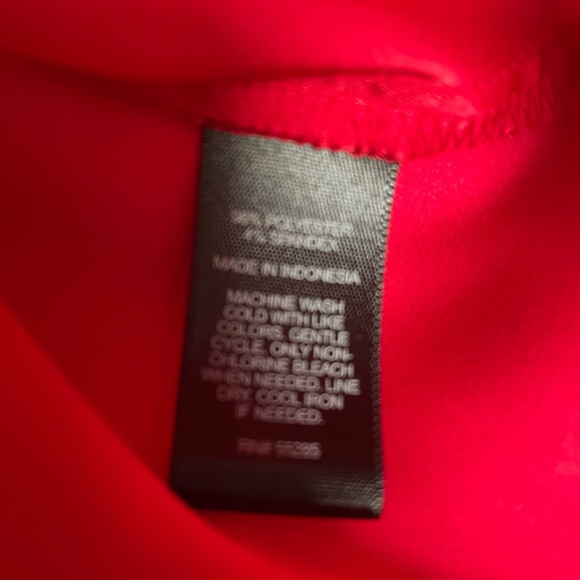 Express red top - Picture 2 of 2